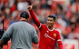 Luis Figo Sepakat dengan Pilihan Cristiano Ronaldo yang Satu Ini - JPNN.com