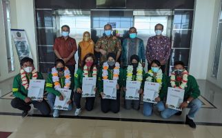 9 Mahasiswa UM Surabaya Berlaga di PON XX Papua, Kampus Berikan Dukungan Uang Saku - JPNN.com