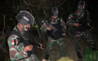 Prajurit TNI Temukan 3 Karung di Perbatasan RI-Timor Leste, Isinya Bukan Narkoba - JPNN.com