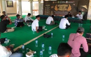 Menaikkan Cukai Rokok Kontraproduktif dengan UU Cipta Kerja - JPNN.com