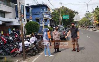 Korban Penjambretan di Pasaraya Ternyata Ibu Bhayangkari, Kini Pelaku Diburu Polisi - JPNN.com