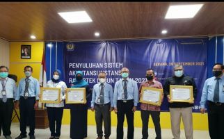 2 Penghargaan dari DJP Banten Memantapkan UT Menuju Digital Learning Ecosystem - JPNN.com