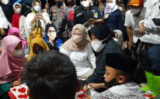 Pesan Mensos Risma Buat Anak-Anak Terdampak Banjir di Gorontalo - JPNN.com