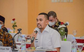 Ahmad Sahroni Tunjuk Motor Favorit, Irfan Hakim Tercengang Melihatnya - JPNN.com
