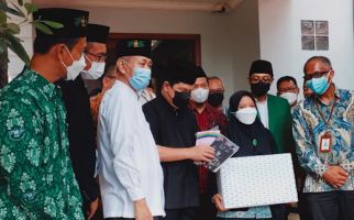 Menteri Erick Sambangi Kediaman Kiai Embay Mulya Syarief, Nih Tujuannya - JPNN.com