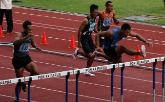 PON Papua: Seorang Paspamres Pecahkan Rekor Nomor Lari Gawang 110 Meter - JPNN.com