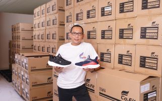 Lulusan ITS Ini Ungkap Alasan Menghadirkan Produk Sneakers Lokal Asli Surabaya - JPNN.com