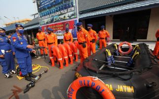 Antisipasi Bencana, Ditpolairud Polda Jatim Siapkan 20 Personel Ahli Menyelam - JPNN.com