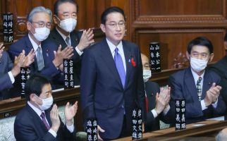 Pidato Perdana, PM Jepang Fumio Kishida Langsung Tegas soal China - JPNN.com
