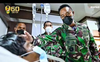 Jenderal Andika Beri Hadiah untuk 2 Prajurit TNI AD Korban Penyerangan di Maybrat - JPNN.com