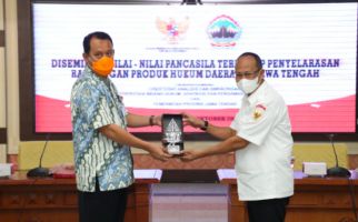 Pemprov Jateng Menyelaraskan Produk Hukum di Daerah dengan Nilai Pancasila - JPNN.com