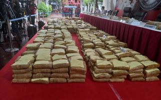 Polda Metro Jaya Bongkar Penyelundupan 1,3 Ton Ganja Jaringan Lintas Provinsi  - JPNN.com