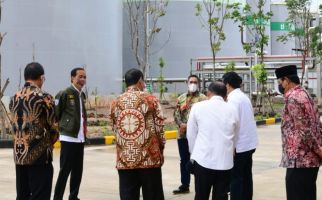 Jokowi Sampaikan Hormat kepada Haji Isam di Peresmian Pabrik Biodiesel Jhonlin - JPNN.com