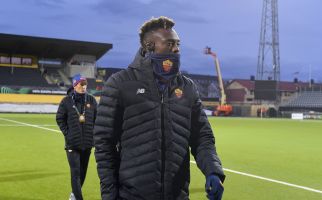 Detik-detik Tammy Abraham Ribut dengan Fan AS Roma - JPNN.com