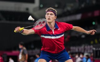 Perempuan Ini yang Bikin Viktor Axelsen Meledak di Denmark Open 2021 - JPNN.com