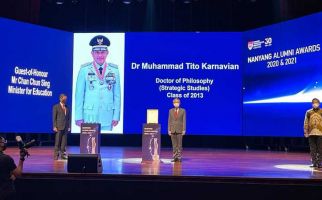 Selamat, Mendagri Tito Karnavian Raih Penghargaan dari NTU Singapura - JPNN.com