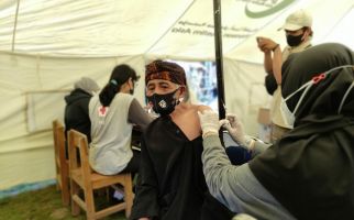 Setelah Baduy, Kemendikbudristek Vaksinasi 1.000 Masyarakat Adat Banten Kidul - JPNN.com
