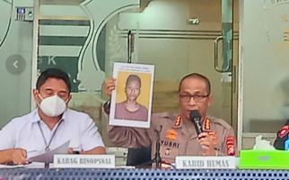 Lihat Gambar yang Dipegang Kombes Yusri, Dia Adalah Begal Sadis, Waspada - JPNN.com