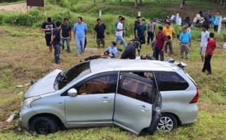 Kecelakaan Maut Avanza di Tol Tebingtinggi, Guru-Murid Tewas Mengenaskan, Lihat - JPNN.com
