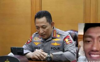 Jenderal Listyo Mewujudkan Mimpi Tegar jadi Polisi  - JPNN.com