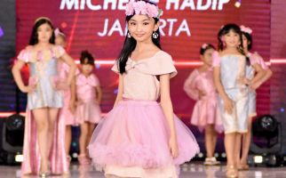 Michelle Hadip Usung Tema Sparkle City di Surabaya Fashion Runaway - JPNN.com