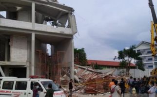 Bangunan Sekolah Roboh Saat Perbaikan, PDIP Ingatkan Anak Buah Anies Baswedan - JPNN.com