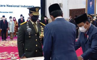 Jokowi Melantik Jenderal Andika sebagai Panglima TNI, Prabowo Meneken Dokumen Penting - JPNN.com