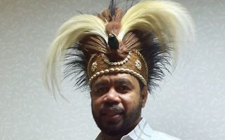 Filep Wamafma Tekankan Pentingnya Sinergi Gereja Membangun Papua - JPNN.com