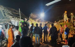 Tanah Longsor di Banjarnegara, 4 Orang Meninggal Dunia - JPNN.com