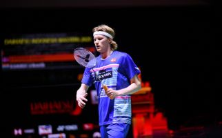 Anders Antonsen Pamit, Jonatan Christie Lolos ke Semifinal Indonesia Open 2021 - JPNN.com