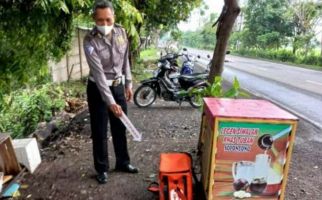 Boks Shopee Food di Pinggir Jalan Bikin Heboh Warga, Terselip Secarik Surat - JPNN.com