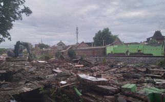 Puluhan Rumah Warga di Joglo Surakarta Dihancurkan Pakai Ekskavator, Lihat - JPNN.com