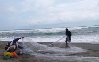Alat Pendeteksi Tsunami di Laut Cianjur Rusak - JPNN.com