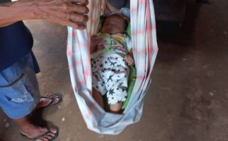 Bayi Perempuan Ditinggalkan Ibunya Begitu Saja, Modusnya Pura-Pura Ingin Buang Air - JPNN.com