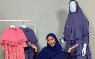 Omzet Capai Rp 30-100 Juta per Bulan, Khaireen Bakal Merambah Bisnis Fashion Muslim Dewasa - JPNN.com