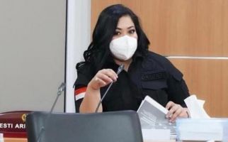 Esti Gerindra: Pelaku Kejahatan Seksual Harus Dihukum Penjara Seumur Hidup dan Dikebiri - JPNN.com