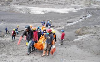 Erupsi Gunung Semeru: 39 Orang Meninggal Dunia, 13 Warga Masih Hilang - JPNN.com