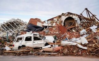 Kentucky Disapu Tornado Dahsyat, Pemerintah Diminta Deklarasikan Bencana Besar - JPNN.com