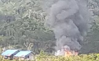 Diawali Bunyi Tembakan, Papua Mencekam Lagi, Asap Membubung - JPNN.com