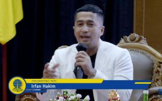 Irfan Hakim Ajak Mahasiswa jadi YouTuber, Penghasilan Miliaran Rupiah! - JPNN.com
