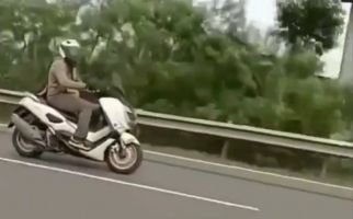 Viral Pengendara Motor Masuk Tol, Ini Alasannya, Ya Ampun - JPNN.com