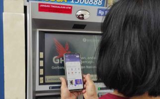 Hore! Dana OVO Bisa Ditarik Tunai di ATM BCA, Begini Caranya - JPNN.com