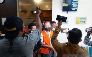 Kompak Nih Mantan Sekretaris dan Bendahara DPRD Sukabumi, Dipenjara deh - JPNN.com