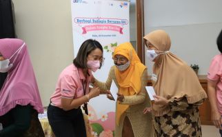 CSR BRI, 'Berbagi Kebahagiaan di Hari Ibu' Bersama PSTW Budi Mulia 3 - JPNN.com