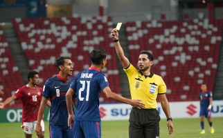 Leg Kedua Semifinal Indonesia vs Singapura Hujan Kartu, Shin Tae Yong Bicara Begini Soal Wasit - JPNN.com