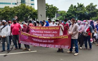 Geruduk Kemenkes, FUMI Bawa Amanat Jokowi soal Vaksin Halal - JPNN.com