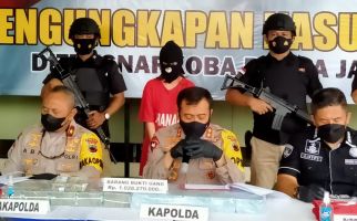 Punya Pacar Bandar Narkoba, Mbak Fefe Hidup Bergelimang Harta, Berujung Lama di Penjara    - JPNN.com