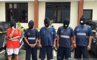 Wanita Muda Bercelana Pendek Ditangkap Polisi, Terancam 5 Tahun Dibui Gara-gara Kasus Ini - JPNN.com