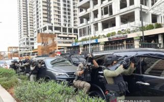 Detik-Detik Ratusan Brimob Bersenjata Lengkap Mengepung Meikarta, Menegangkan! - JPNN.com