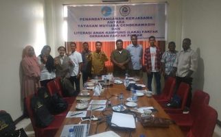 Yayasan Mutiara Cenderawasih Pasifik Bantu Pendanaan Gerakan Literasi Anak Kampung - JPNN.com